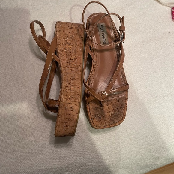 Steve Madden strappy cork wedge - Picture 2 of 3